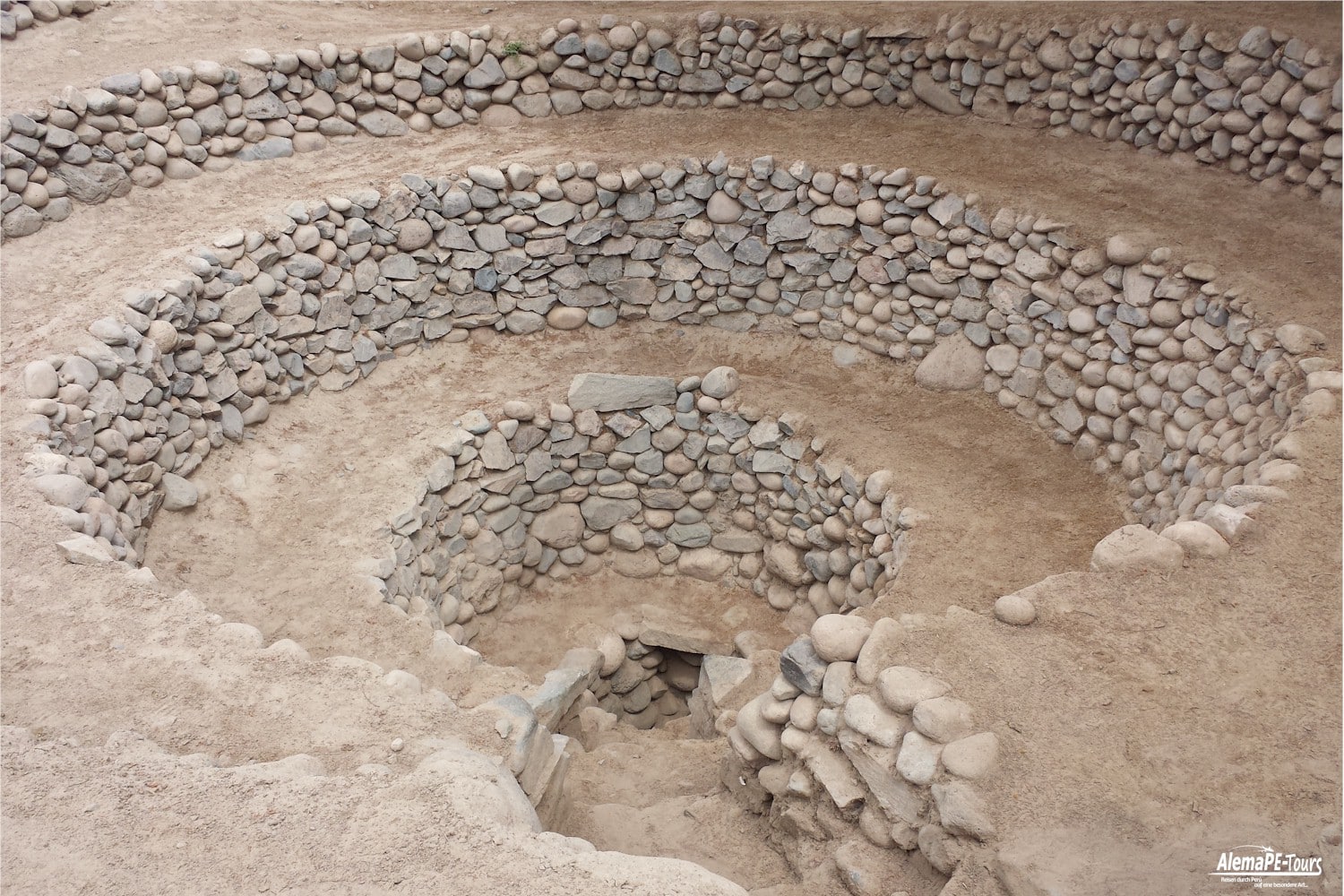 Nasca - The Aqueducts of Cantalloc