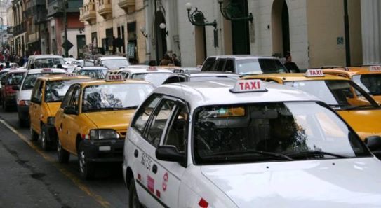 Taxi en Perú 2 Taxi colectivo. the normal variant