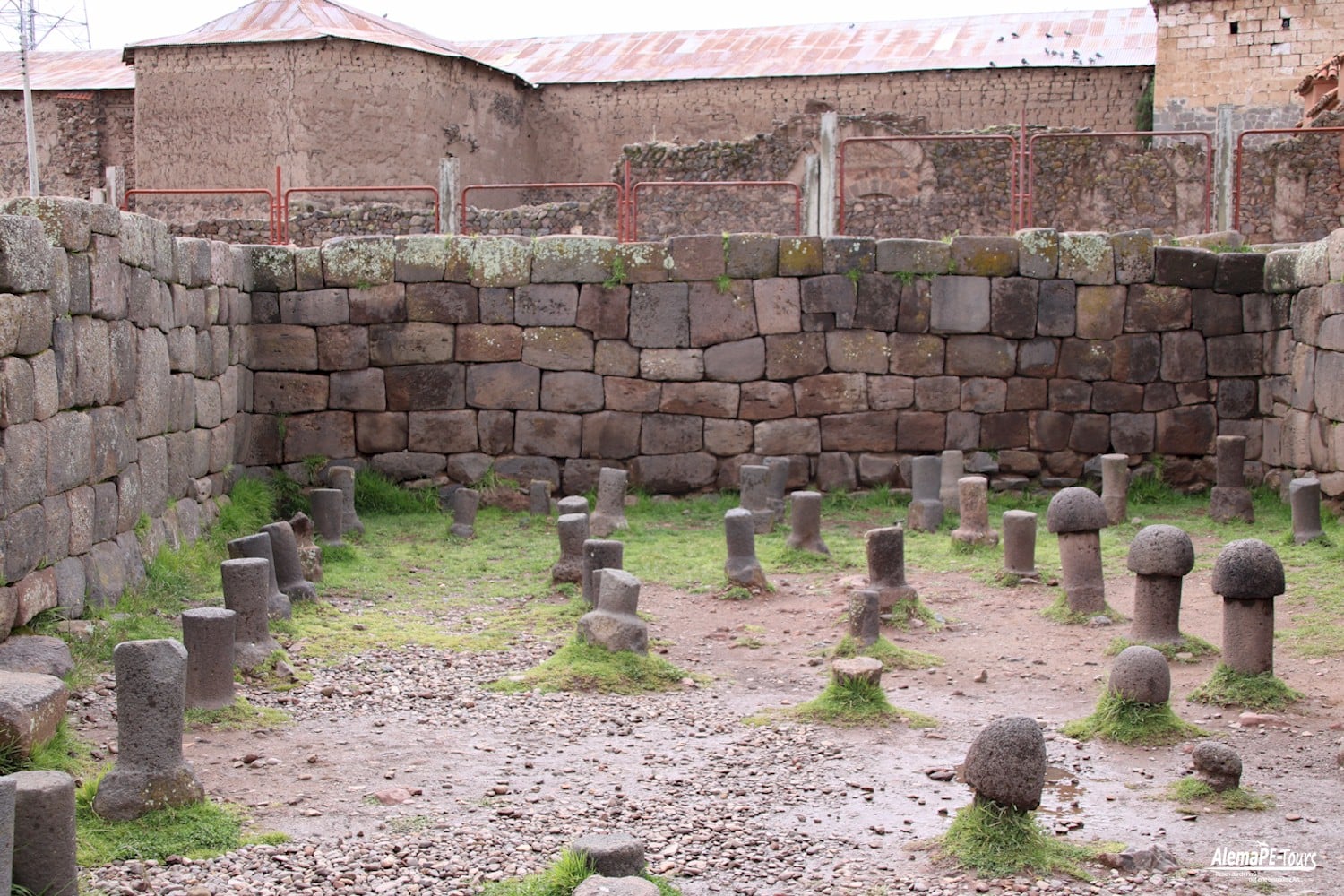 Puno - Inka Uyo - Templo de la Fertilidad