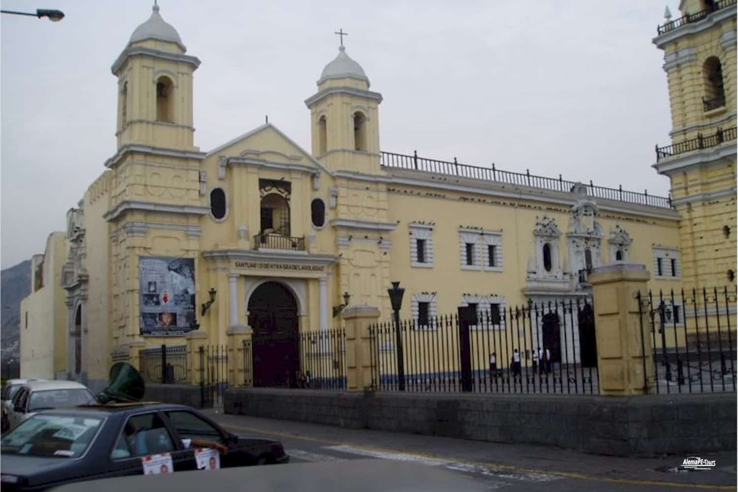 Lima - Monasterio San Francisco y Catacumbas