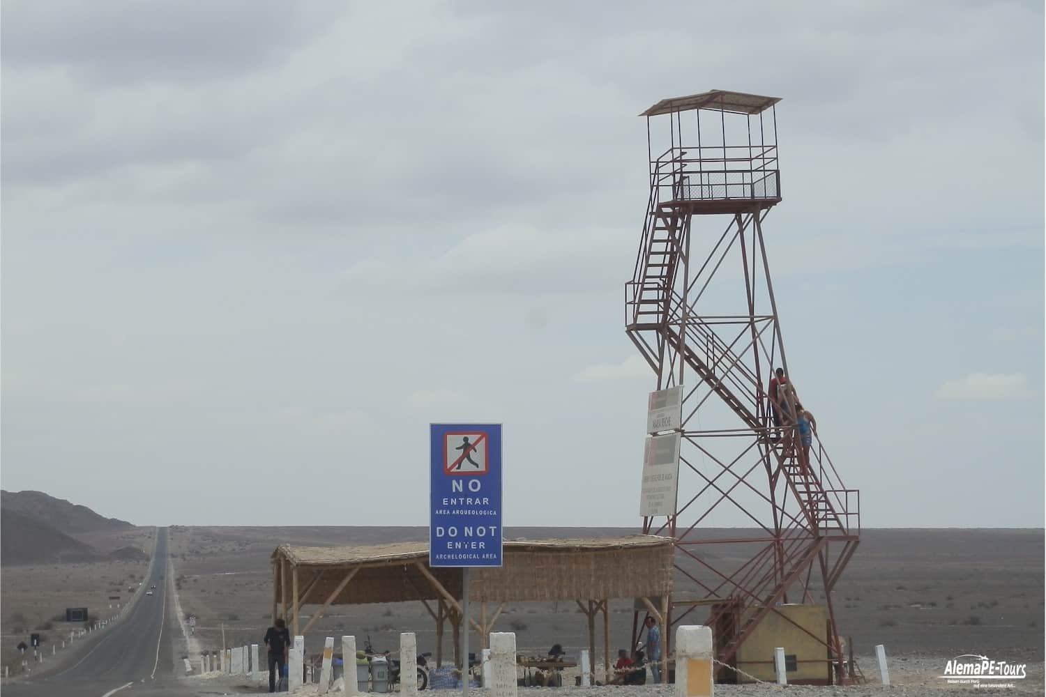Nasca - Las Lineas de Nasca - Torre Metallica