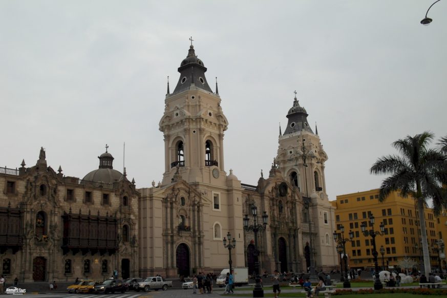 Lima - Plaza-Mayor - Arzobispado y Catedral de Lima