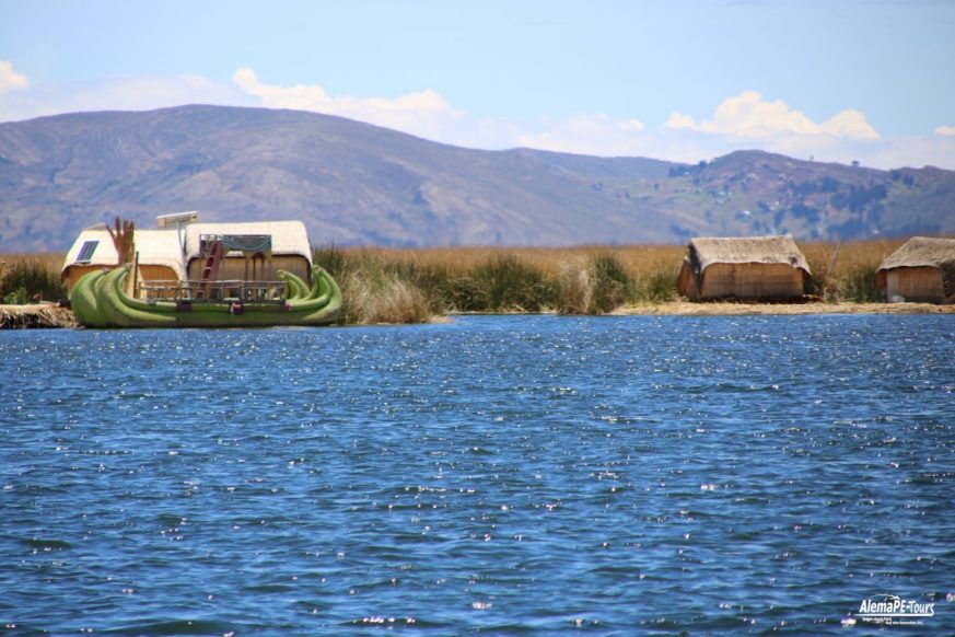 Puno - Lago Titicaca - Los islas flotantes de los Uros