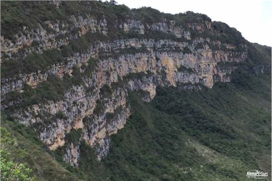 Chachapoyas - Revash - Mausoleo de los Chachapoyas