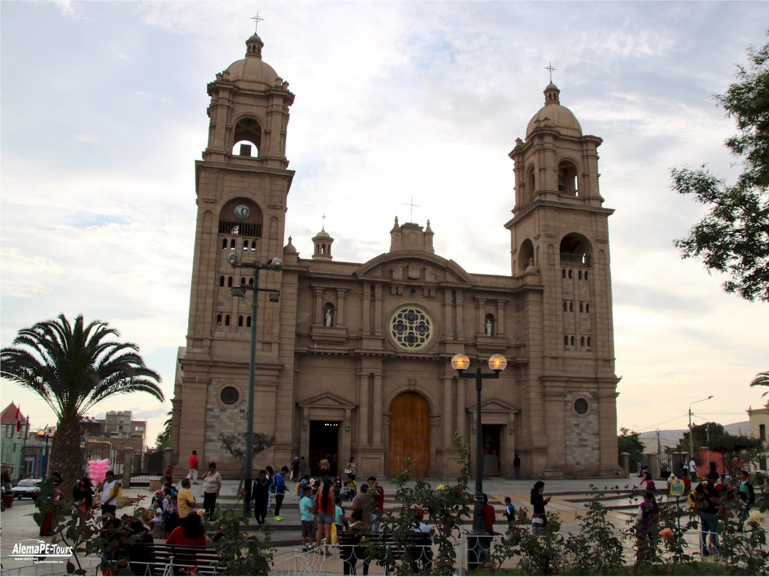 AlemaPETours Tacna