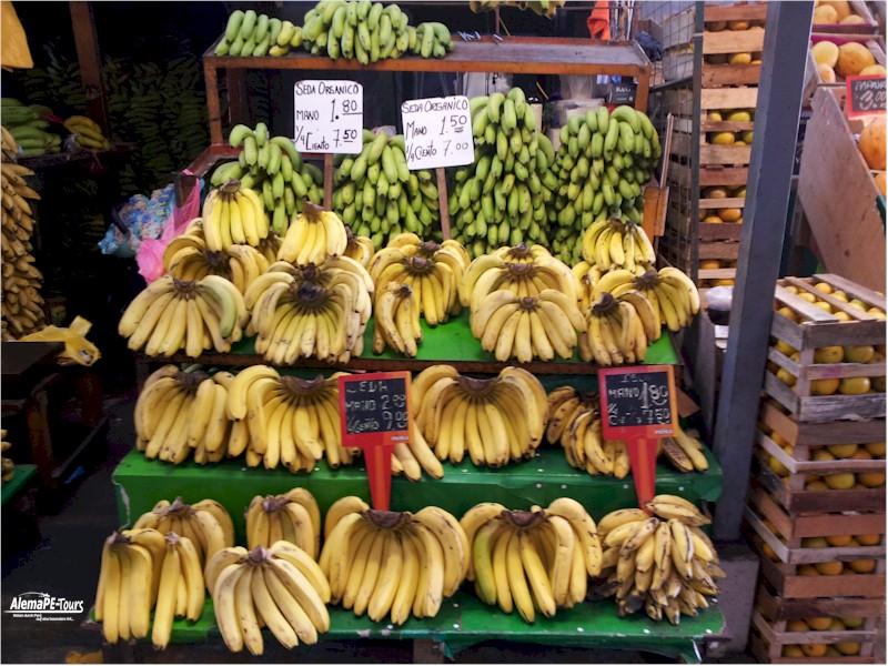 Authentic experiences 2 AlemaPE-Tours Food and Fruitmarket Minka