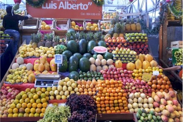 AlemaPE-Tours Food and Fruitmarket Minka