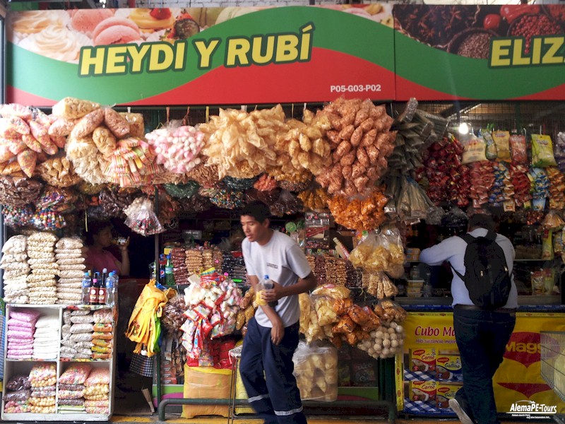 Authentic experiences 14 AlemaPE-Tours Food and Fruitmarket Minka