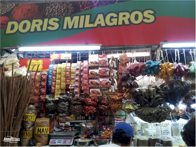 Authentic experiences 10 AlemaPE-Tours Food and Fruitmarket Minka