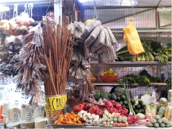 Experiencias auténticas 11 AlemaPE-Tours Food and Fruitmarket Minka