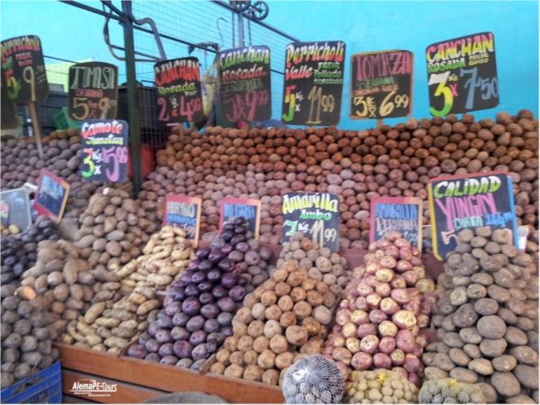 Experiencias auténticas 18 AlemaPE-Tours Food and Fruitmarket Minka