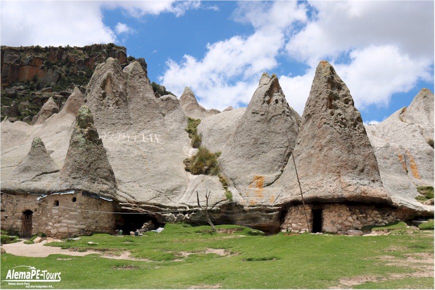 Pampachiri - Casas de los Pitufos